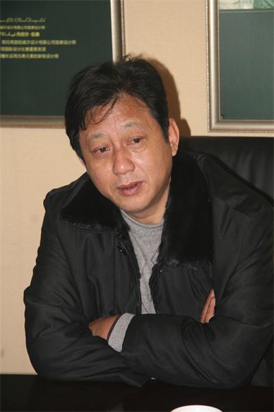 新象實業集團董事長馮愛華.jpg